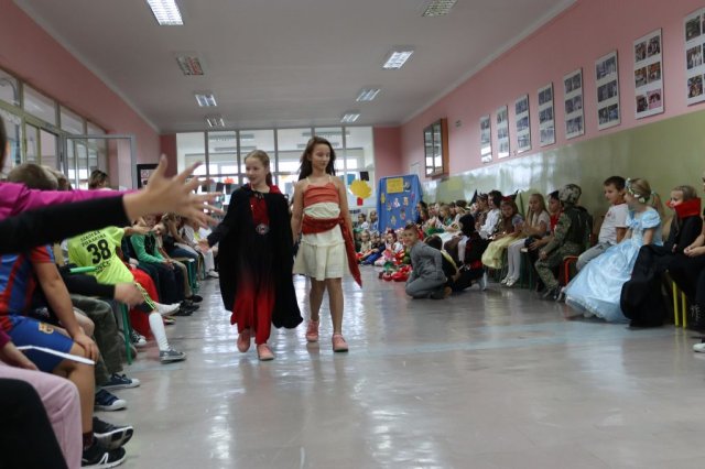 b_1024_768_0_00_images_2023_2024_Swietlica_Bajkowe_Swieto_402433620_805316544729629_223732523760738472_n